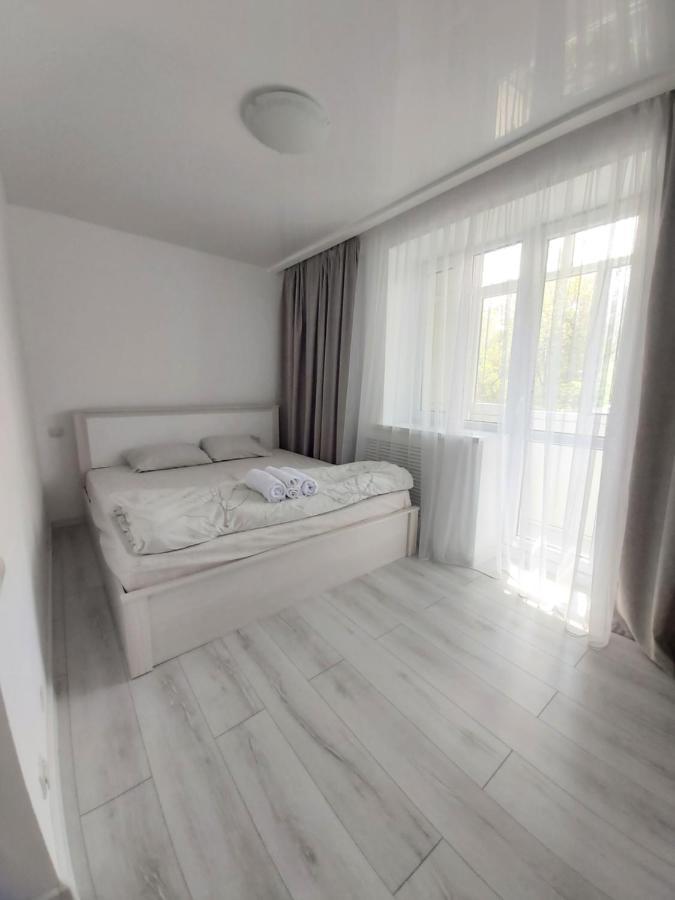 2-Х Комнатная Квартира Taraz Exterior foto